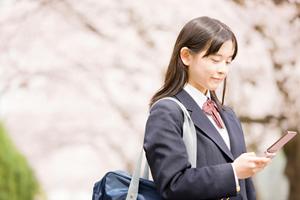 海外幼稚園ボランティアで世界の子供たちと接する